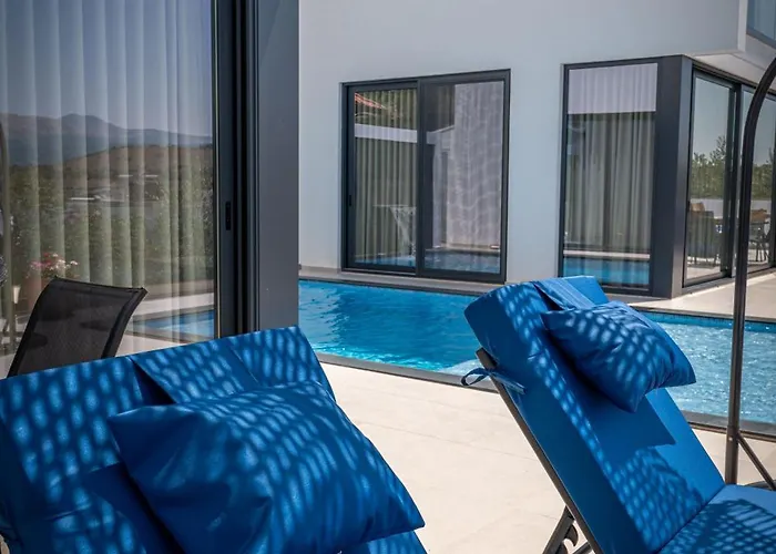Luxury Angela Villa