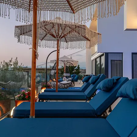 Luxury Angela Vila *